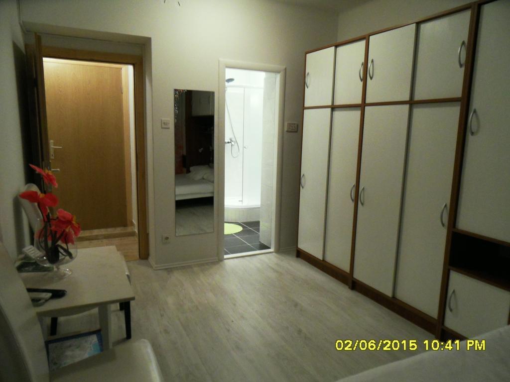 Rooms And Apartment Stambuk Split Exterior photo