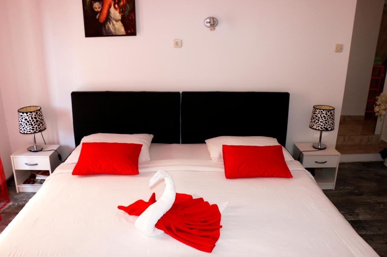 Rooms And Apartment Stambuk Split Exterior photo